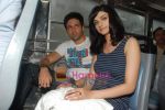 Emraan Hashmi, Prachi Desai travel by bus to promote Once upon a time in Mumbai in Curchgate, Mumbai on 29th July 2010 (54).JPG