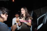 Sonam Kapoor spotted outside Vie Lounge on 1st Aug 2010 (10).JPG