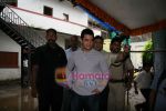 Aamir Khan at the promotion of Peepli Live on Indian Idol in Filmistan Studio, Mumbai on 3rd Aug 2010 (4).JPG