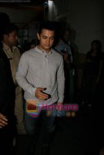 Aamir Khan at the promotion of Peepli Live on Indian Idol in Filmistan Studio, Mumbai on 3rd Aug 2010 (6).JPG