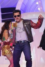 Salman Khan host Bigg Boss 4 on Colors in Taj Land_s End, Bandra, Mumbai on 3rd Aug 2010.JPG