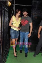 Gauri and Hiten Tejwani at Once upon a time in Mumbaai success bash hosted by Ekta Kapoor in Ekta_s bungalow on 4th Aug 2010 (71).JPG