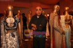 Tarun Tahiliani Bridal Couture Exposition 2010 in Kalaghoda on 5th Aug 2010 (29).JPG