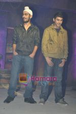  at Fear Factor launch in Filmistan, Mumbai on 6th Aug 2010 (40).JPG