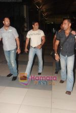 Salman Khan snapped after music launch in Delhi in Airport on 7th Aug 2010 (2).JPG