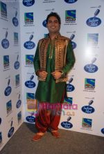 Rakesh on the sets of Indian Idol in Filmistan on 14th Aug 2010 (9).JPG