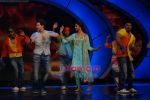Deepika Padukone, Neil Mukesh on the sets of India_s Got Talent in Filmcity on 21st Aug 2010 (4).JPG