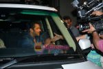 Salman Khan goes to Alvira_s house on occasion of Rakshabandhan on 24th Aug 2010 (2).JPG
