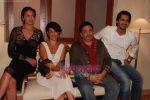 Esha Deol, Meltem Cumbul, Rishi Kapoor, Arjan Bajwa on the sets of Tell Me O Khuda in Filmcity on 27th Aug 2010 (2).JPG