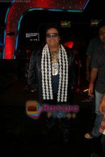 Bappi Lahiri on the sets of Chote Ustaad on 30th Aug 2010 (2).JPG