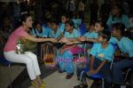 Surveen Chawla at Set Up 3-d promotional event with Akanksha kids in Inorbit, Malad on 1st Sept 2010 (21).JPG