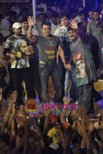 Salman Khan at Worli Dahi Handi celebrations in worli, Mumbai on 2nd Sept 2010 (2).jpg