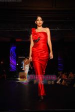 Model walk the ramp for Shantanu Nikhil at Day 2 Blenders Tour fashion show on 4th Spt 2010 (43).JPG