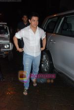 Aamir Khan watch Salman Khan_s Dabangg in Ketnav, Mumbai on 6th Sept 2010 (3).JPG