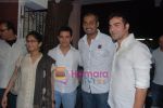 Aamir Khan, Arbaaz Khan watch Salman Khan_s Dabangg in Ketnav, Mumbai on 6th Sept 2010 (5).JPG