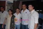 Aamir Khan, Arbaaz Khan watch Salman Khan_s Dabangg in Ketnav, Mumbai on 6th Sept 2010 (77).JPG