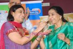 Asha Bhosle launches Unheard Melodies at Radio City in association with Universal in Bandra on 6th Sept 2010 (34).JPG