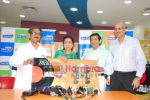 Asha Bhosle launches Unheard Melodies at Radio City in association with Universal in Bandra on 6th Sept 2010 (43).JPG