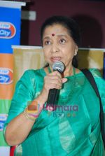 Asha Bhosle launches Unheard Melodies at Radio City in association with Universal in Bandra on 6th Sept 2010 (48).JPG