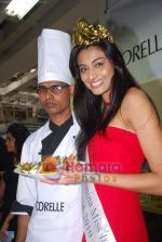 Miss India Neha Hinge at World Kitchen in Malad on 6th Sept 2010 (13).JPG