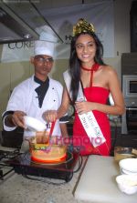 Miss India Neha Hinge at World Kitchen in Malad on 6th Sept 2010 (3).JPG