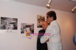 Amitabh bachchan, Anupam Kher at Anupam Kher_s art exhibition in Bandra on 7th Sept 2010 (2).JPG