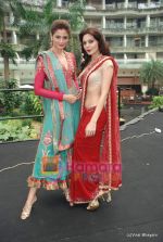 Shonal Rawat, Aanchal Kumar at Amby Valley Bridal week with top designers in Sahara Star on 14th Sept 2010 (6).JPG