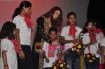 Aishwarya Rai Bachchan at Rose Day celebrations by CPAA in  St Andrews, Bandra, Mumbai on 16th Sept 2010 (14).JPG