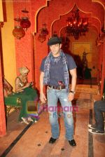 Salman Khan shoot for bigg boss 4 music video for COLORS in Film City, Goregaon on 16th Sept 2010 (14).JPG