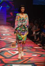 Model walks the ramp for Manish Arora Show at Lakme Winter fashion week day 1 on 17th Sept 2010 (37).JPG