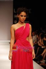 Model walks the ramp for Sailex NG Show at Lakme Winter fashion week day 2 on 18th Sept 2010 (58).JPG
