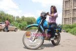 Sameera Reddy learns to ride a bike on 18th Sept 2010 (31).JPG