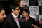Amitabh Bachchan at Lakme Winter fashion week 2010 day 3 on 19th Sept 2010 (5).JPG