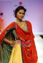 Model walks the ramp for Anupamaa Show at Lakme Winter fashion week day 3 on 19th Sept 2010 (52).JPG