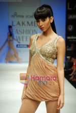 Model walks the ramp for Arpan Vohra Show at Lakme Winter fashion week day 3 on 19th Sept 2010 (17).JPG