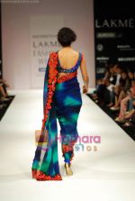 Model walks the ramp for Nachiket Barve Show at Lakme Winter fashion week day 3 on 19th Sept 2010 (30).JPG