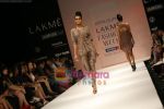 Model walks the ramp for Atithi Gupta Show at Lakme Winter fashion week day 5 on 21st Sept 2010 (32).JPG