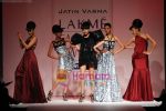 Model walks the ramp for Jatin Varma Show at Lakme Winter fashion week day 5 on 21st Sept 2010 (52).JPG