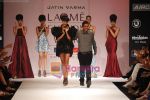 Model walks the ramp for Jatin Varma Show at Lakme Winter fashion week day 5 on 21st Sept 2010 (55).JPG