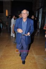 Yash Chopra at Lakme Winter fashion week 2010 day 5 on 21st Sept 2010 (2).JPG