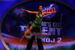  on the sets of India_s Got Talent to annouce finalists in Film City on 25th Sept 2010 (7).JPG