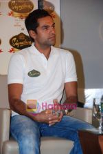 Abhay Deol at Signature golf press meet in Trident on 29th Sept 2010 (14).JPG