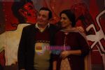 Rishi, Kapoor Neetu Singh on the sets of Taarak Mehta Ka Oolta Chasma in Kandivili on 29th Sept 2010 (9).JPG
