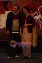 Rishi, Kapoor Neetu Singh on the sets of Taarak Mehta Ka Oolta Chasma in Kandivili on 29th Sept 2010 (10).JPG