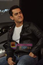 Aamir Khan at the launch of Mahindra_s new bikes Mojo and Stallion in Trident on 30th Sept 2010 (21).JPG