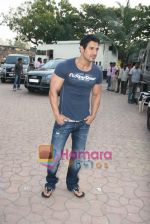 John Abraham on the sets of Sab Tv_s FIR in Goregaon on 3rd Oct 2010 (11).JPG