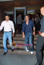 Shahrukh Khan at Baba Siddique_s son Zeeshan_s bday bash in Taj Land_s End on 3rd Oct 2010 (45).JPG