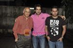 Mukesh Bhatt, Arjan Bajwa, Mohit Suri at Crook film screening in Ketnav on 5th Oct 2010 (3).JPG