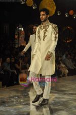 Model walks the ramp for Manish Malhotra Show on day 1 of HDIL on 6th Oct 2010 (23)~0.JPG