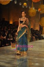 Model walks the ramp for Manish Malhotra Show on day 1 of HDIL on 6th Oct 2010 (44)~0.JPG